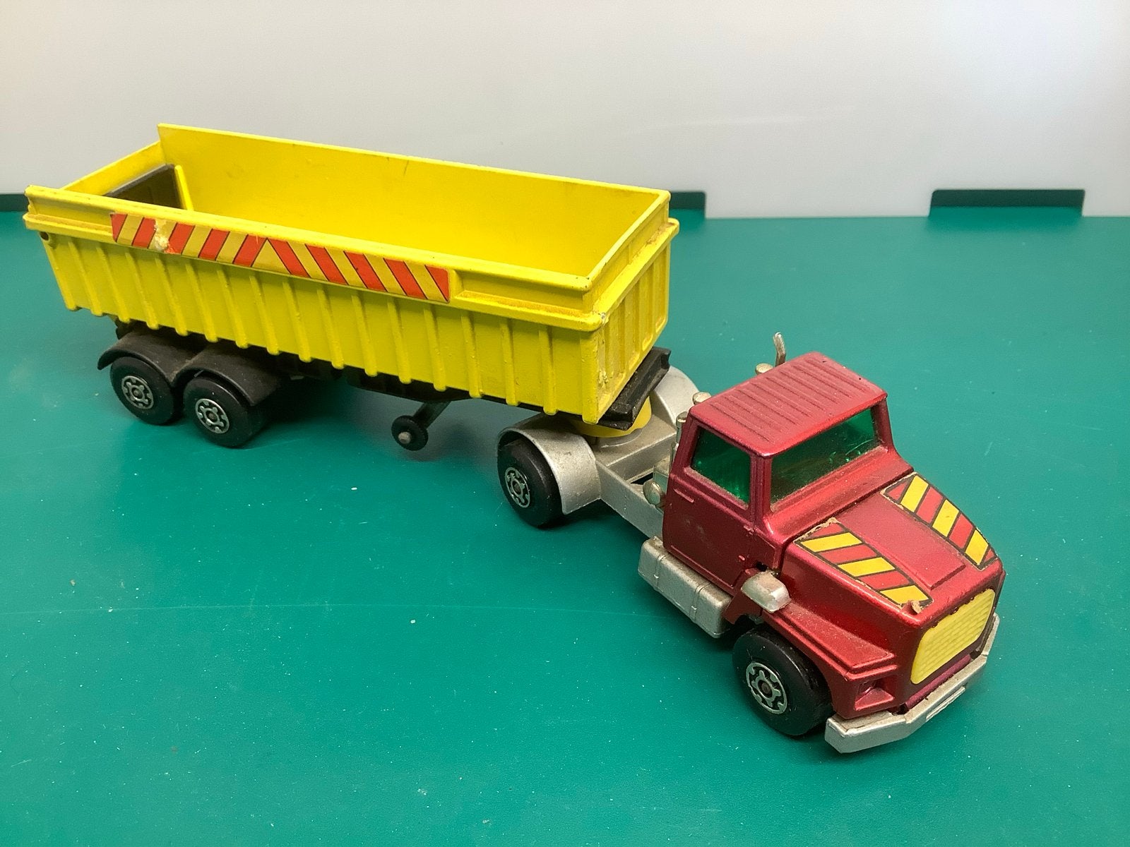 Matchbox K-18 Ford LTS met kieptrailer. Super Kings., Ophalen of Verzenden, Gebruikt
