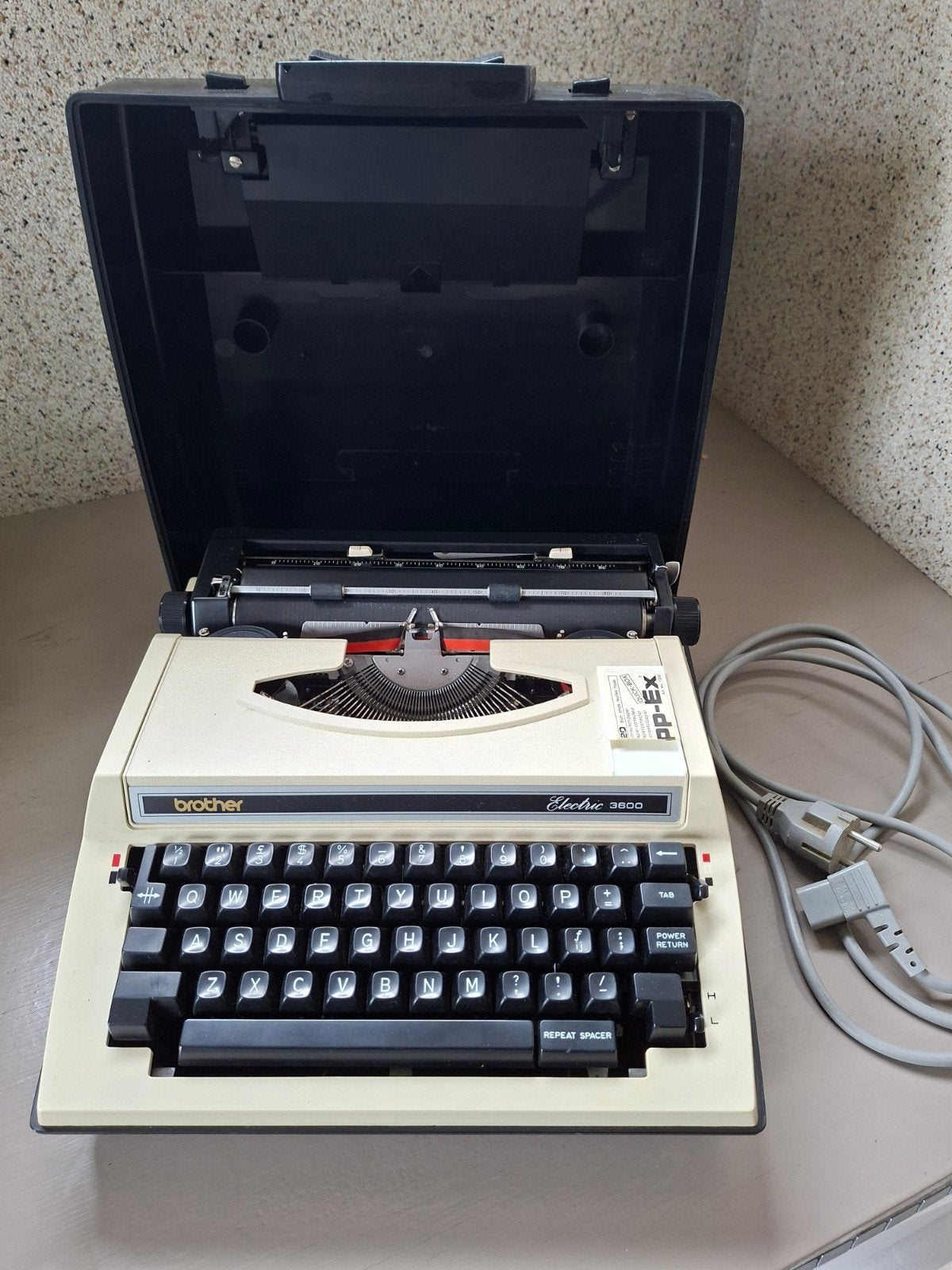 BROTHER DRAAGBARE SCHIJFMACHINE, Diversen, Typemachines, Ophalen of Verzenden, Zo goed als nieuw