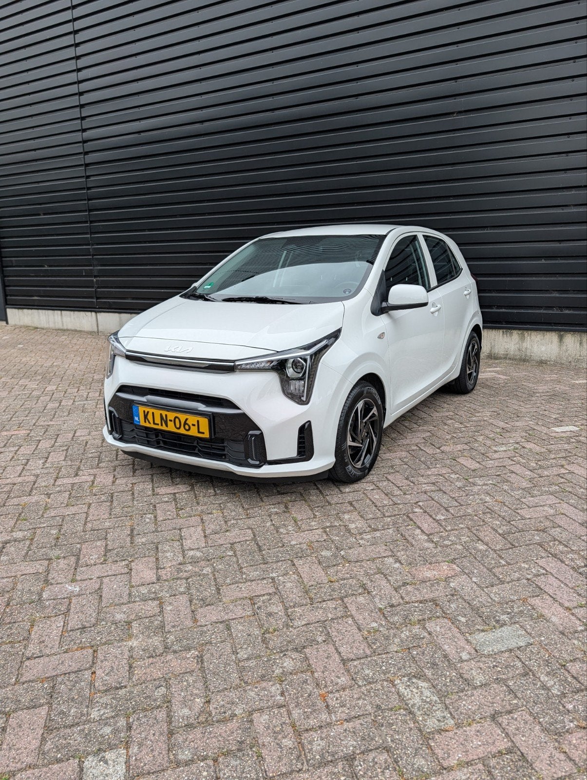 Kia Picanto 1.0 (2025)  – digital Dash – Zuinig, Compact, Auto's, Voorwielaandrijving, Stof, Zwart, 4 stoelen