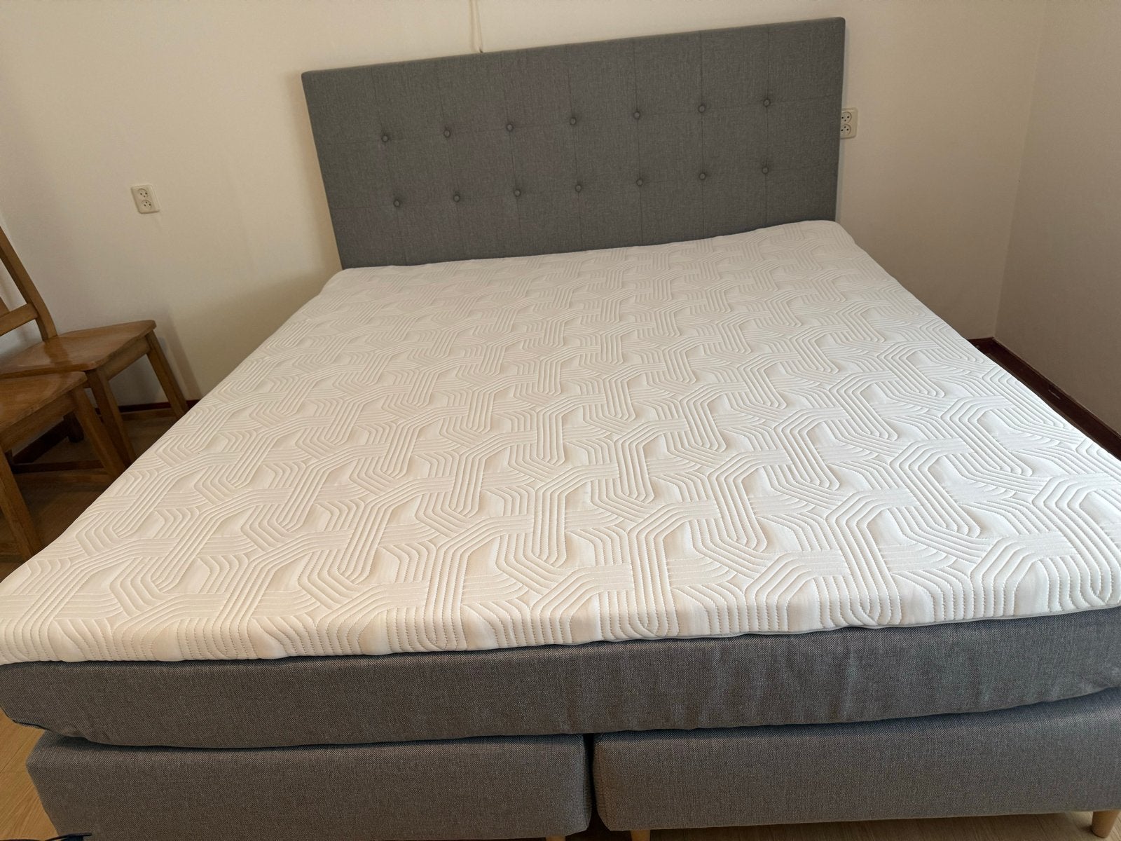 Boxspring 180x200 - Zo goed als nieuw (6 maanden oud), Ophalen, Tweepersoons, Zo goed als nieuw, 180 cm