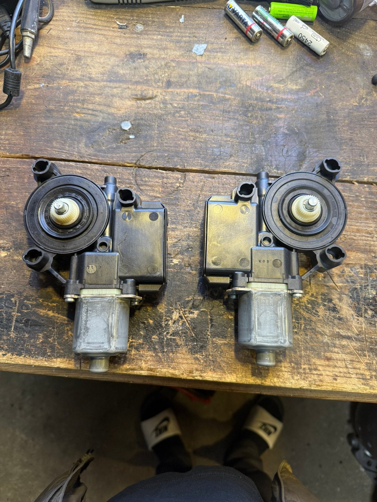 Te koop linker en rechter raammotor polo 6r/c voorzijde, Ophalen of Verzenden, Gebruikt, Volkswagen