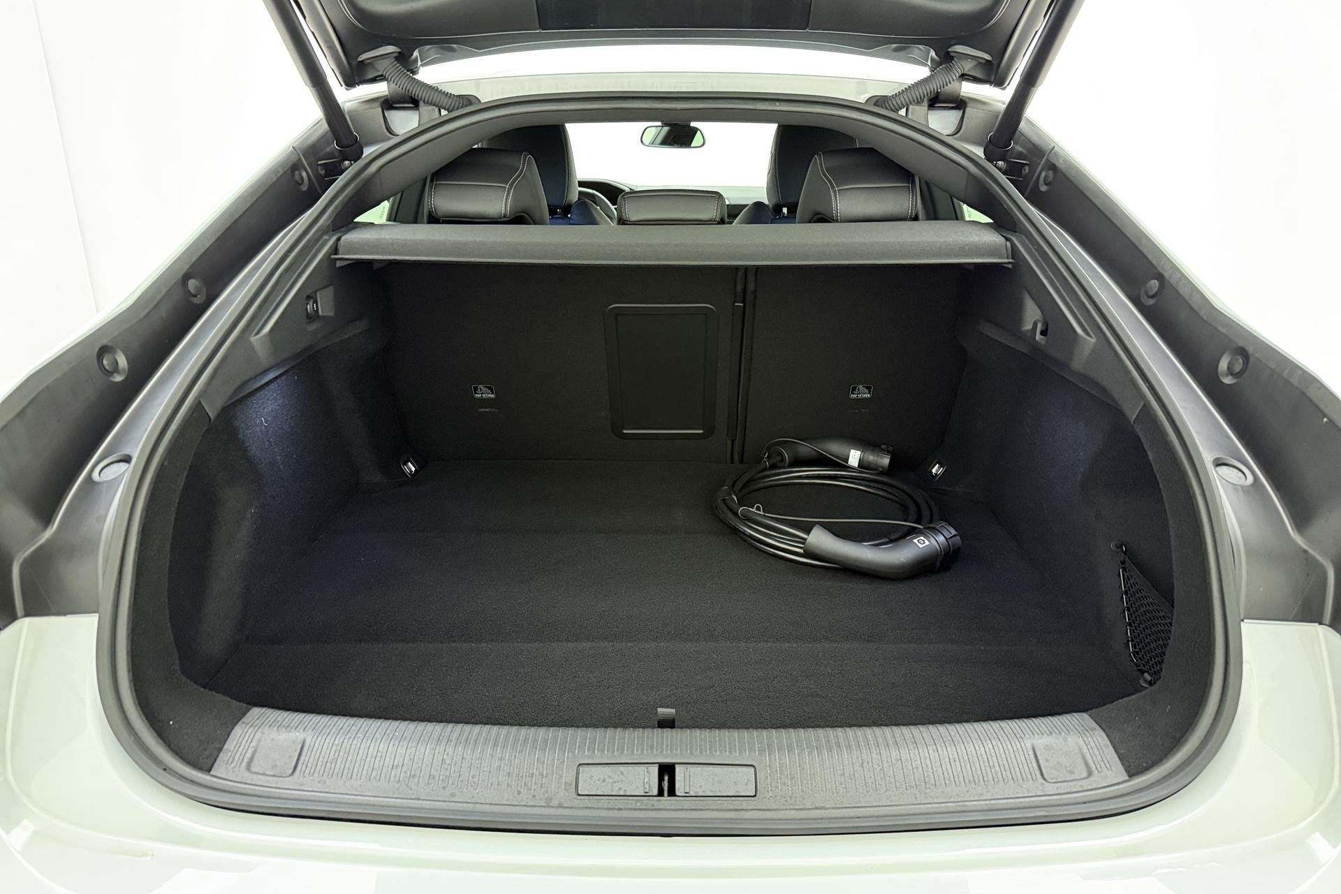 Peugeot 508 1.6 HYbrid 180 e-EAT8 Allure Avantage | NIEUW |, 77 km/l, 4 cilinders, 179 pk, Wit