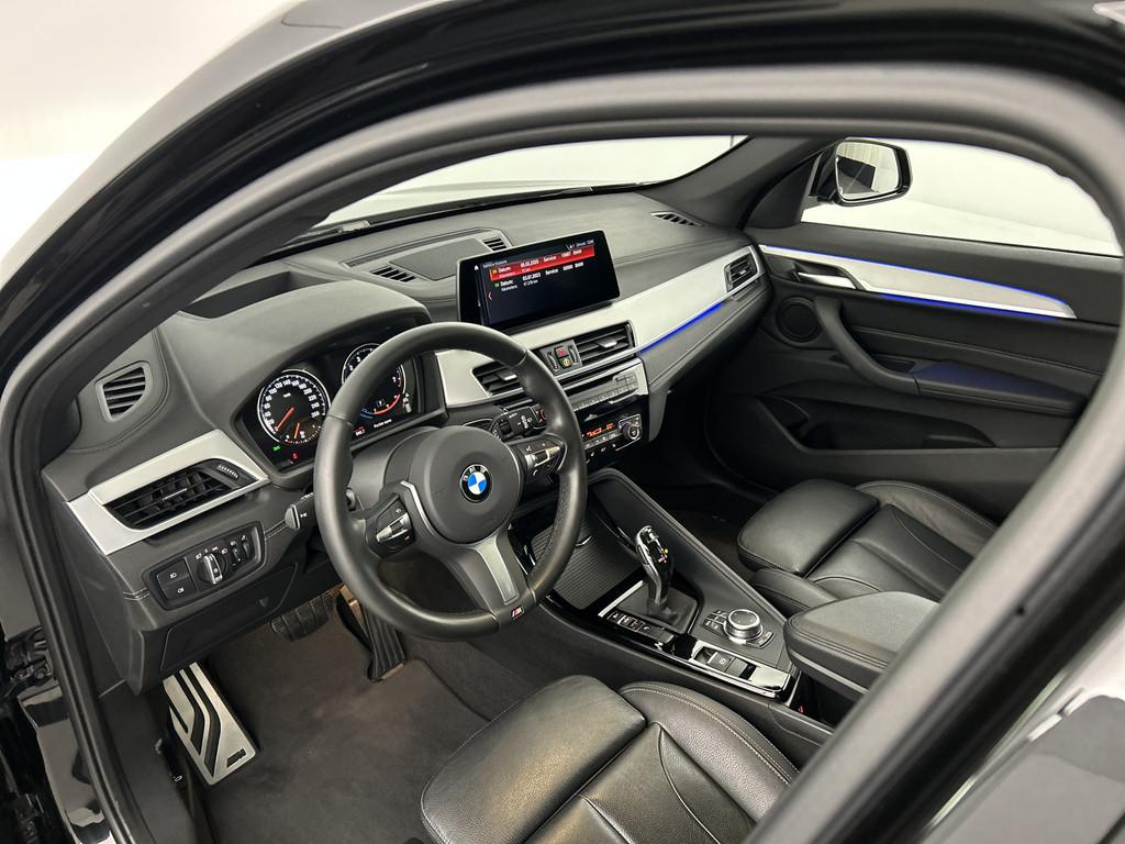 BMW X1 sDrive20i 192 PK Aut. M-Sport/Pano/Camera/19"/Head up, 1998 cc, Zwart, Bedrijf, SUV of Terreinwagen