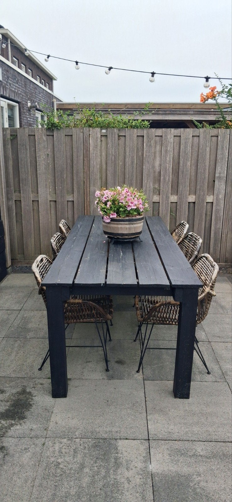 Zwarte houten tuintafel met 6 rotan stoelen, Ophalen, Gebruikt, Rechthoekig, Hout