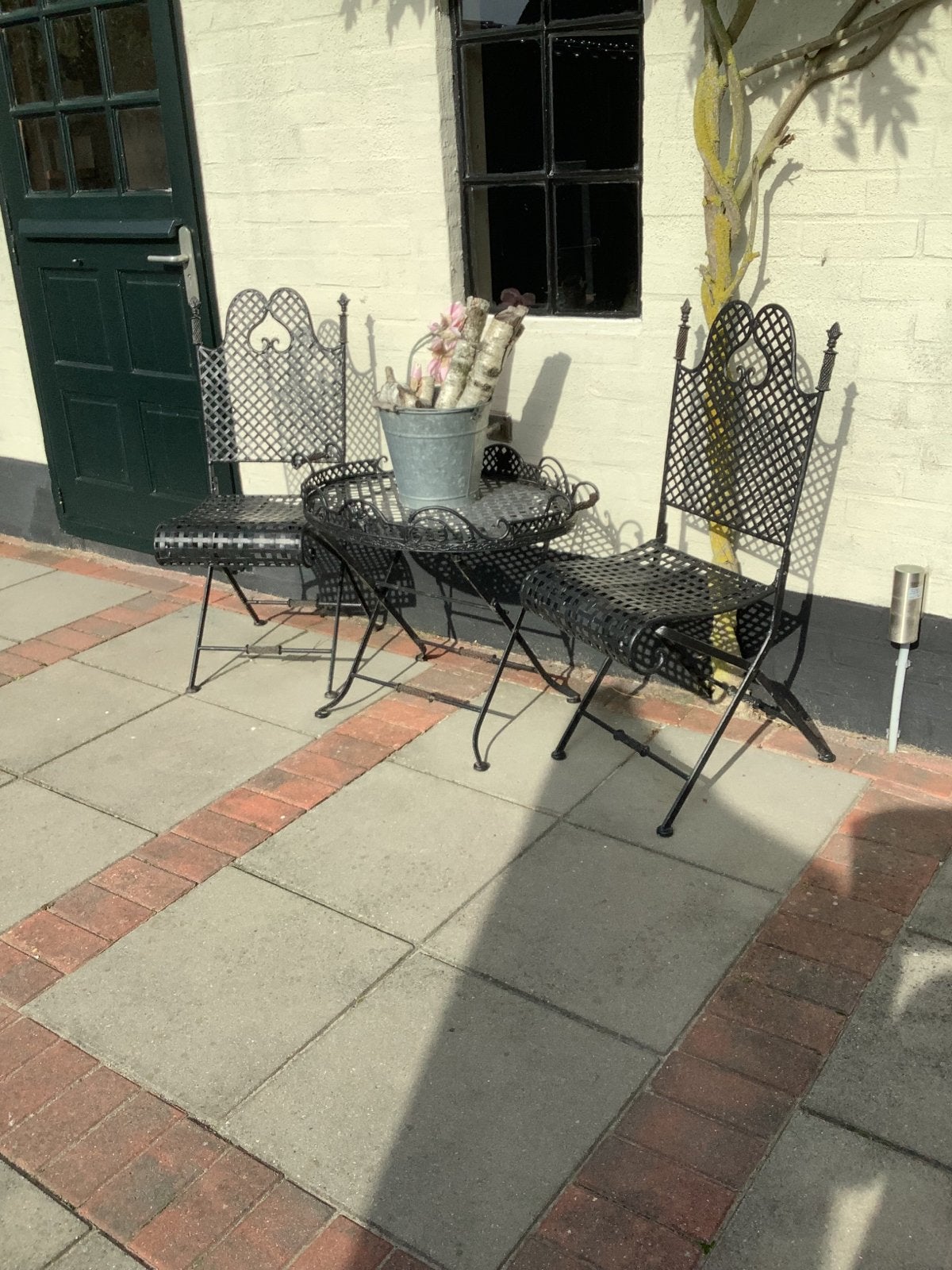 Zwart metalen bistro set - 2 stoelen en tafel, 2 zitplaatsen, Overige materialen, Gebruikt, Ophalen of Verzenden