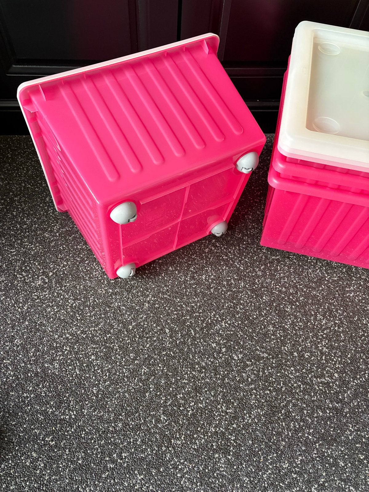 Roze opbergboxen met deksel en wieltjes - Set van 3, Huis en Inrichting, Gebruikt, Ophalen of Verzenden, 5 – 50, Minder dan 50 cm