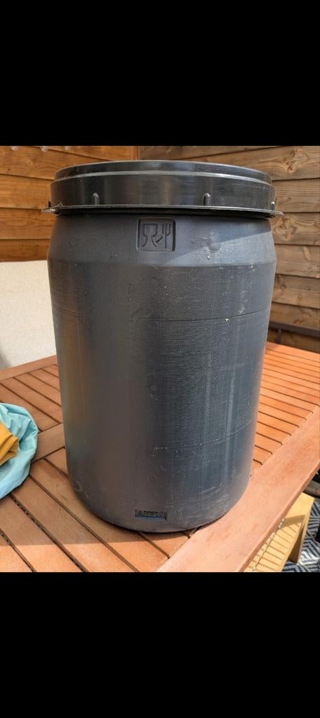 Voerton 40 liter, Ophalen, Kunststof, Gebruikt, Minder dan 60 cm