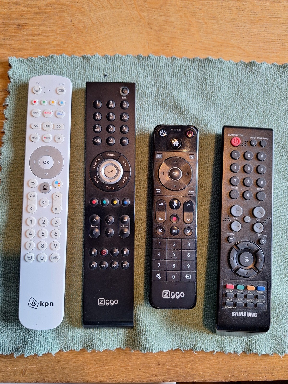 Afstandsbediening ,ZIGGO en SAMSUNG, Ophalen