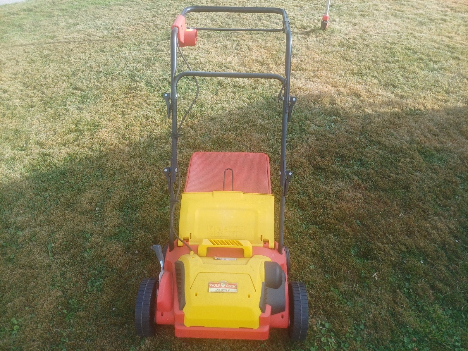 WOLF-Garten elektrische verticuteermachine  met opvangbak, Ophalen, Gebruikt, Elektrisch, Wolf-Garten vs 302 e