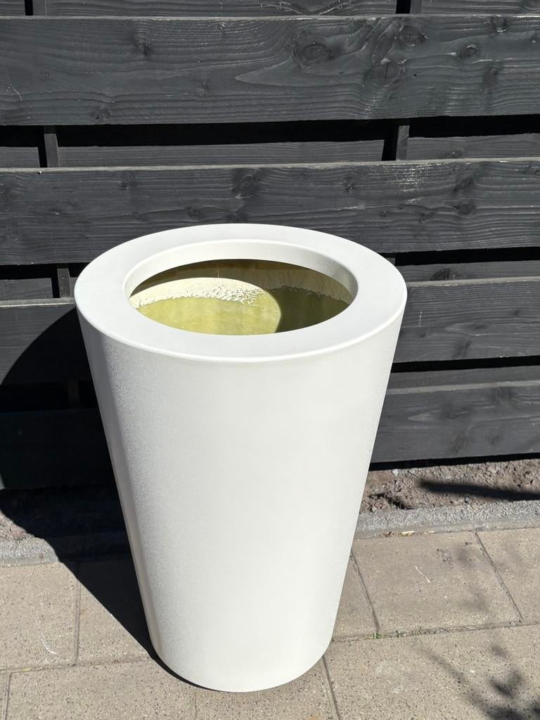 Wit polyester bloembak, Tuin en Terras, Ophalen, Zo goed als nieuw, Kunststof