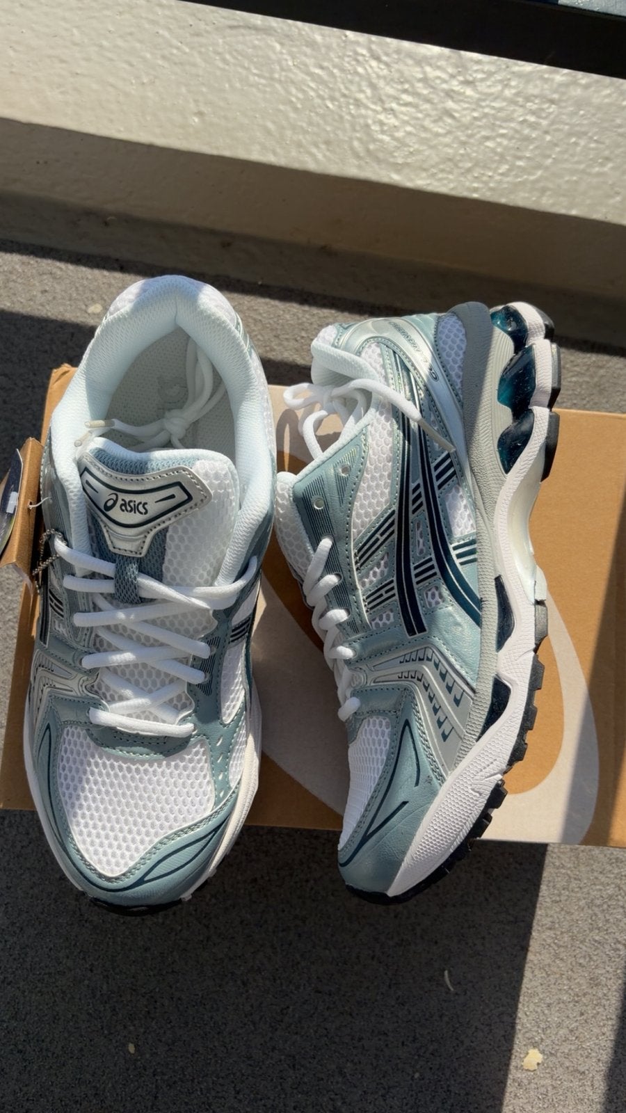 Bleu ASICS size 41.5, Ophalen of Verzenden, Zo goed als nieuw, Schoenen