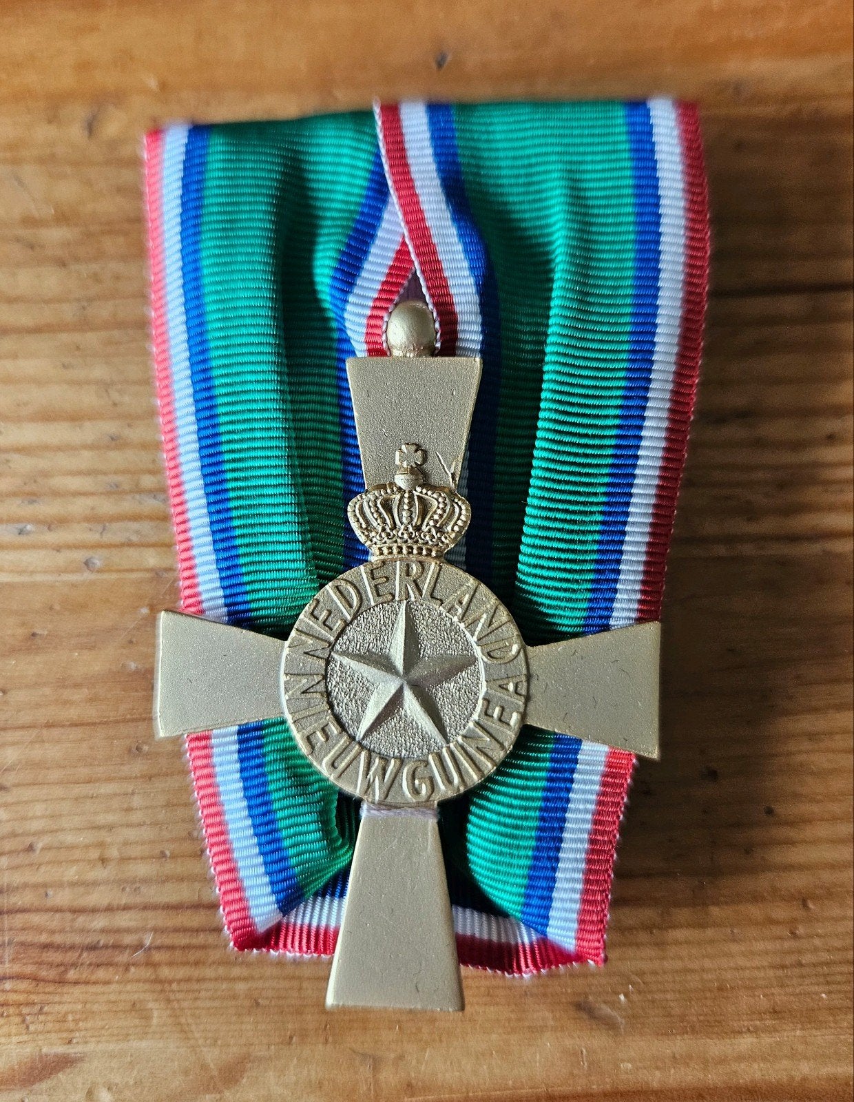 Nieuw-Guinea Herinneringskruis, Verzamelen, Militaria | Algemeen, Ophalen of Verzenden, Landmacht, Nederland, Lintje, Medaille of Wings