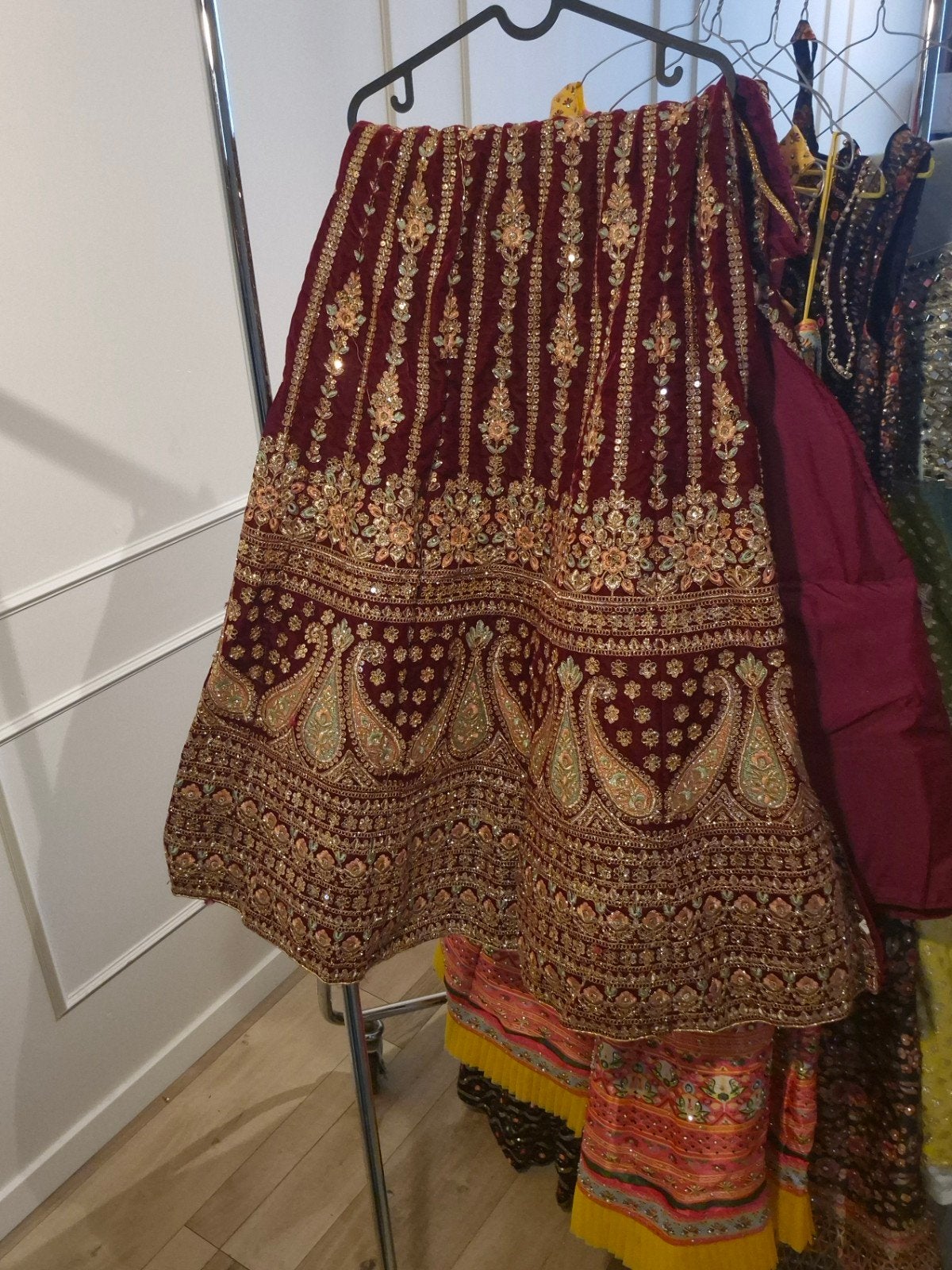 Nieuwe Lehenga met dupatta en top - Maatwerk mogelijk, Maat 38/40 (M), Overige typen, Nieuw, Ophalen of Verzenden