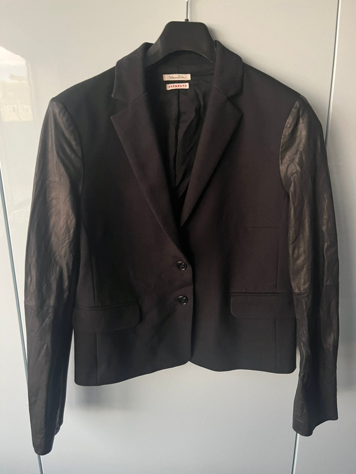 Vanilia colbert blazer maat 40 zwart, Kleding | Dames, Ophalen of Verzenden, Zo goed als nieuw, Maat 38/40 (M), Zwart