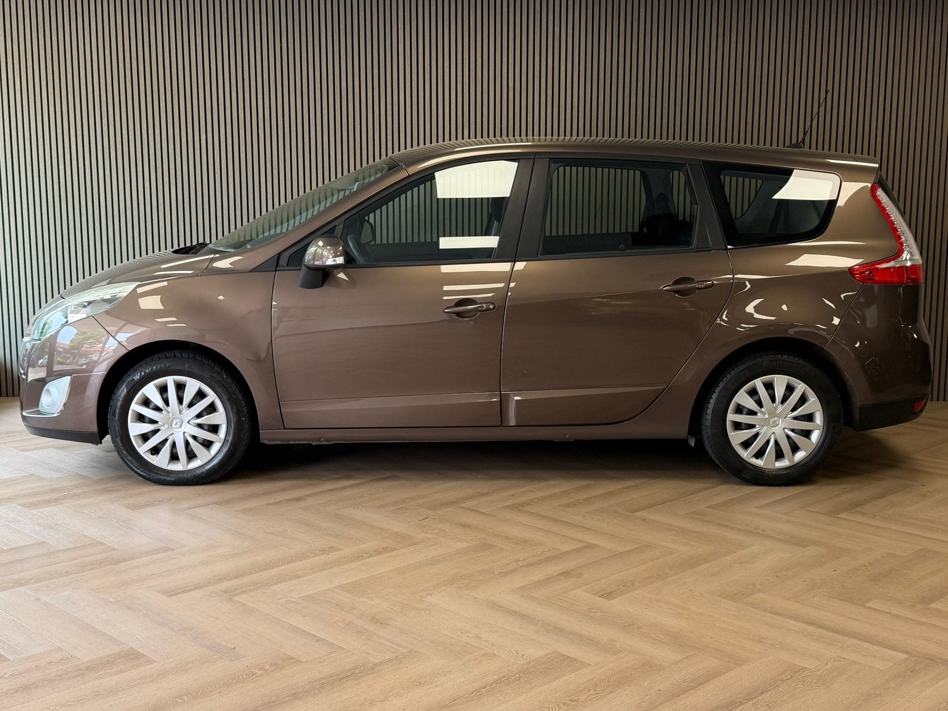 Renault Grand Scénic 1.6 Sélection Business 7p. NAVIGATIE, Auto's, Stof, Gebruikt, 4 cilinders, 7 stoelen