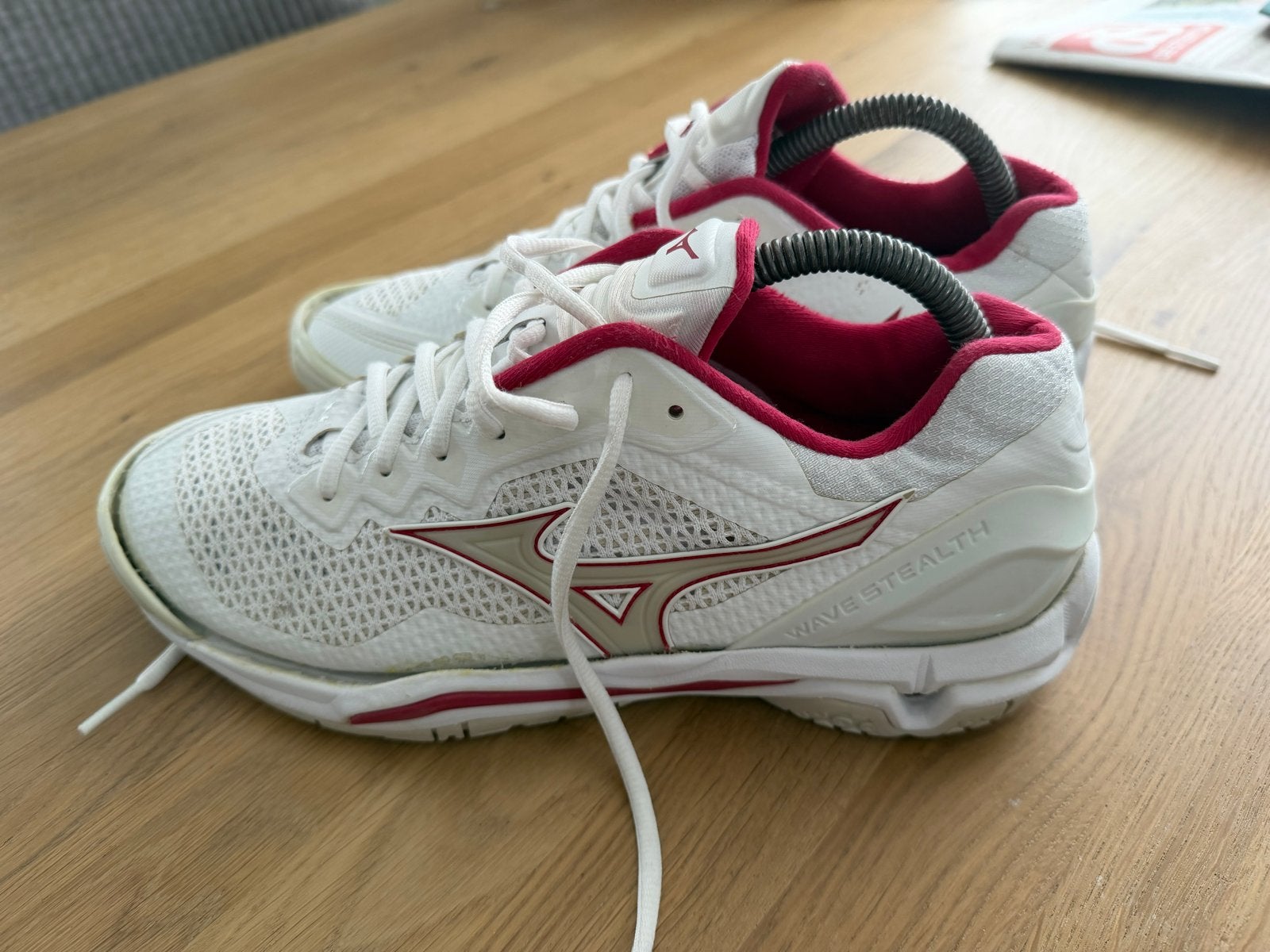 Mizuno Wave Stealth V Sportschoenen - Maat EU 41, Ophalen of Verzenden, Gedragen, Wit