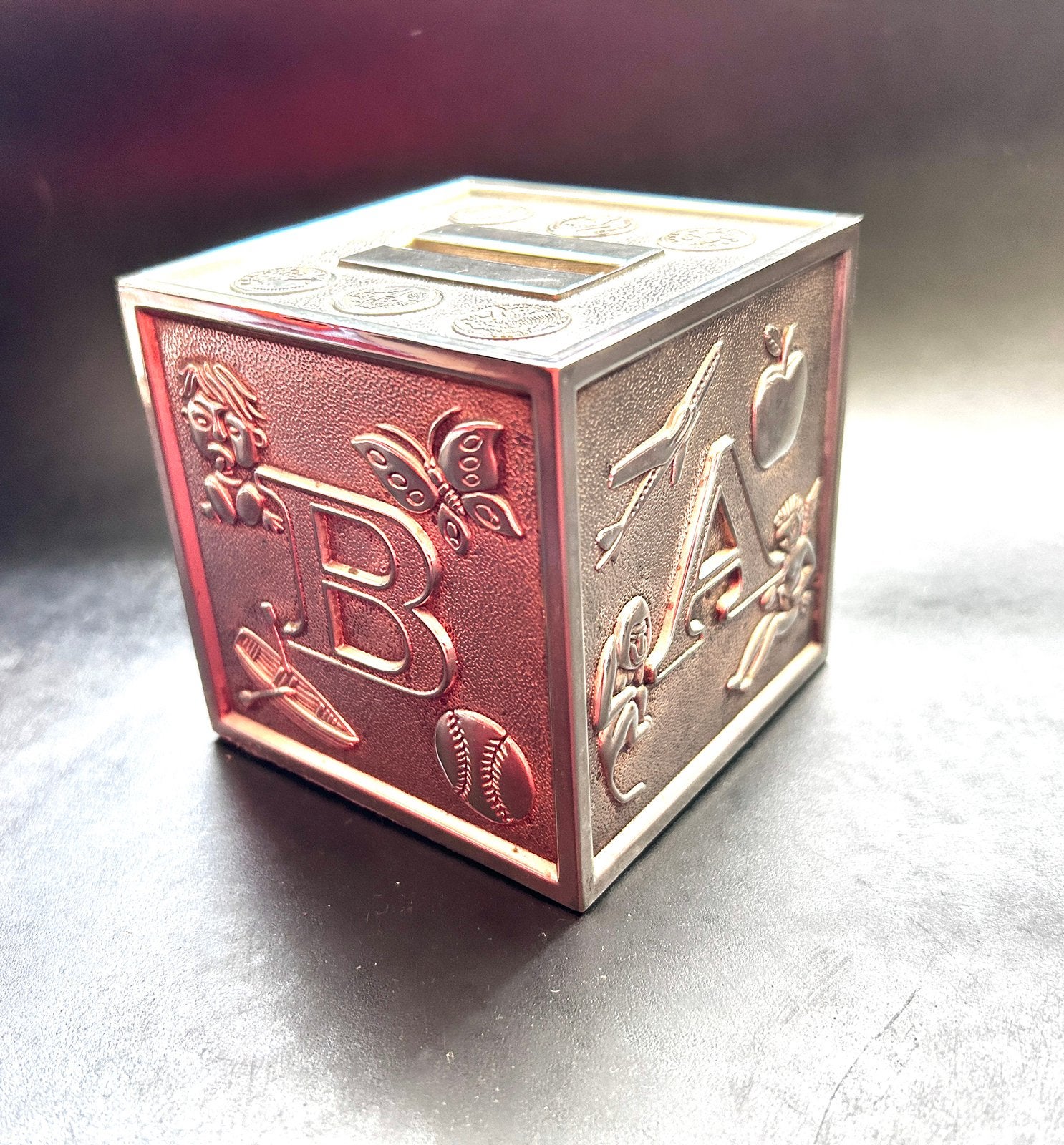Vintage Verzilverde Kubus Spaarpot – ABC Alfabet (Met Dop), Ophalen of Verzenden, Zo goed als nieuw, Metaal of Blik