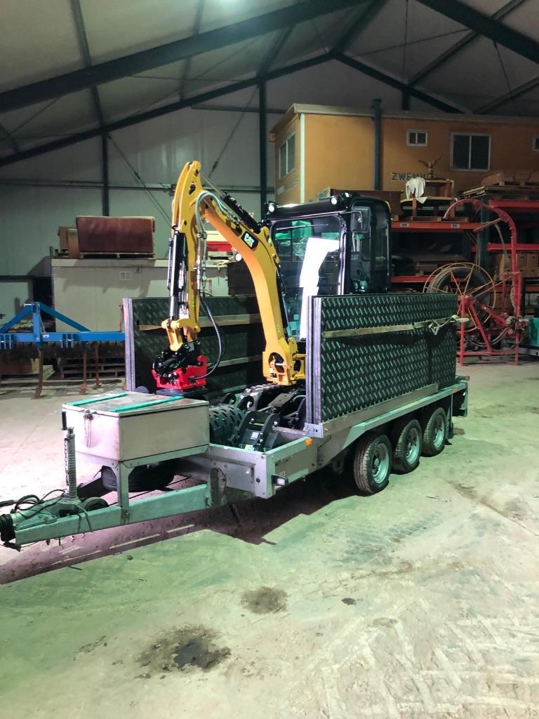 rijplaat beugels rvs ifor williams, Ophalen, Zo goed als nieuw