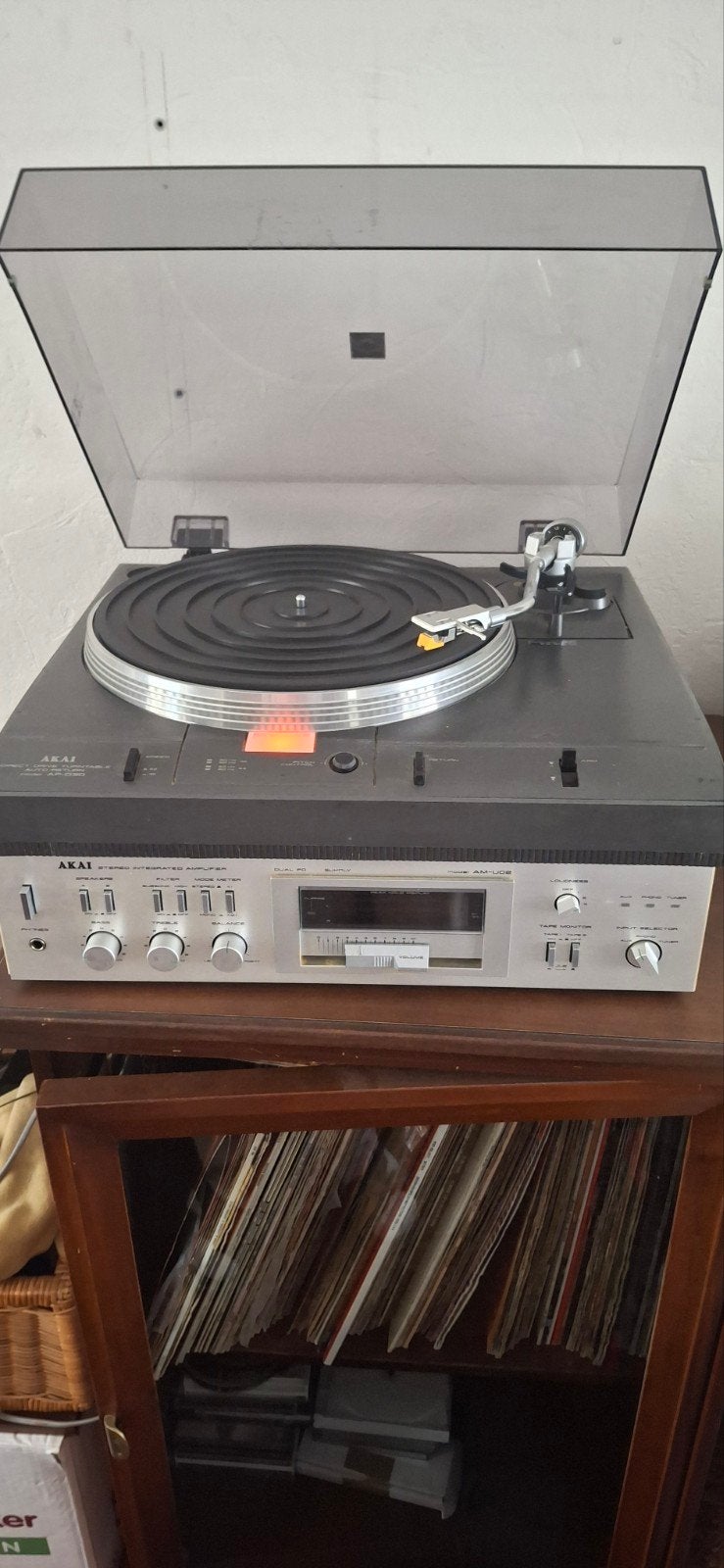 AKAI AMPLIFIER AM-U02 + PICK-UP AP-D30C, Gebruikt, Automatisch, Ophalen of Verzenden, Platenspeler