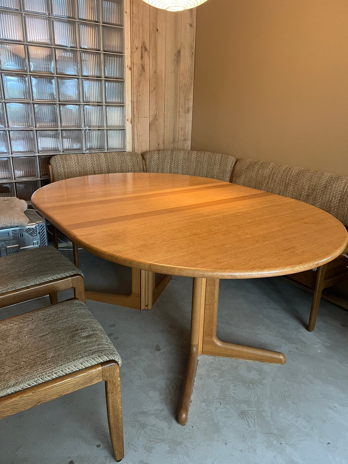 Vintage deense tafel rond/ovaal met 2 verlengstukken, Ophalen, Zo goed als nieuw, Rond, 100 tot 150 cm