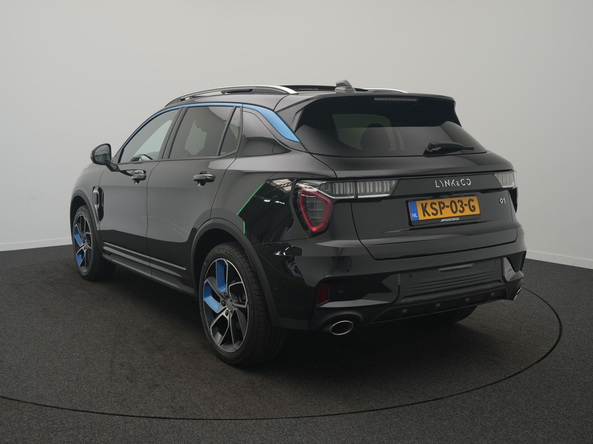 Lynk & Co 01 1.5 - RIJKLAARPRIJS - 360 Camera - Zwarte hemel, Auto's, 12 maanden, Stof, Overige brandstoffen, Zwart