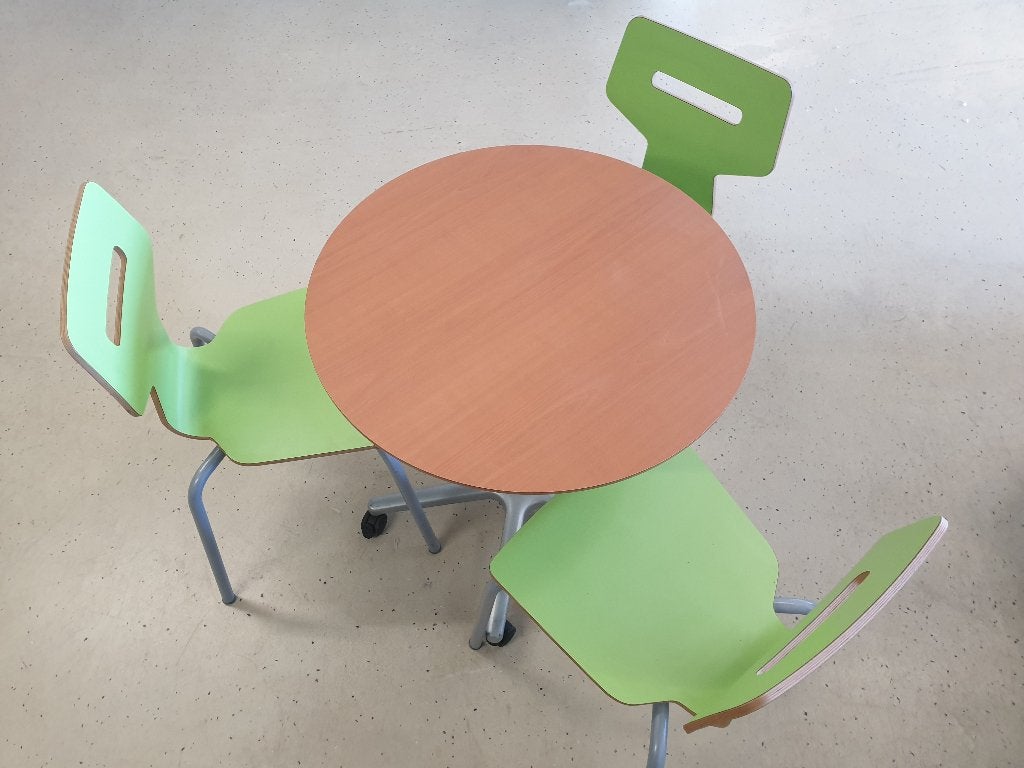 vergadertafel zit-sta