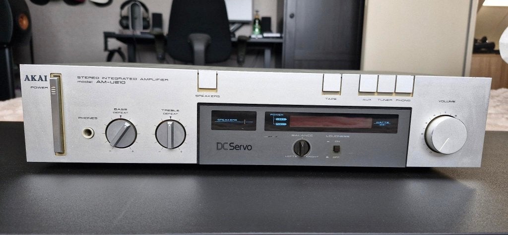 Akai Versterker AM-U210, Audio, Tv en Foto, Overige merken, Gebruikt, Ophalen of Verzenden, Minder dan 60 watt