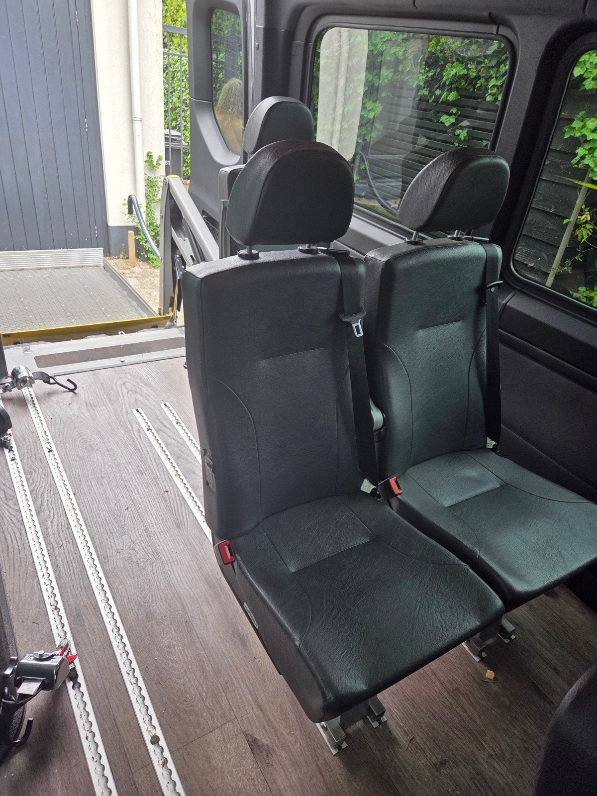 Verschuifbare fauteuils voor rolstoelbus, Ophalen, Zo goed als nieuw, Elektrische rolstoel