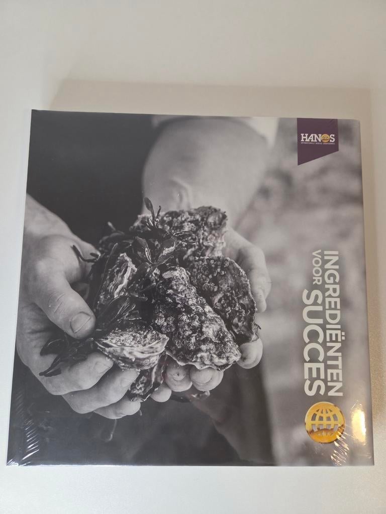 Nieuw Hanos Kookboek geseald- Ingrediënten voor succes, Boeken, Kookboeken, Hoofdgerechten, Nieuw, Ophalen of Verzenden, Joost Scholten