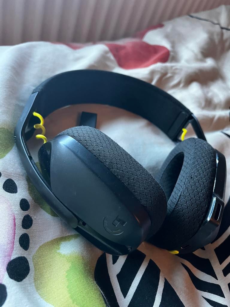 Logitech G435 Draadloze Gaming Headset - Nieuwstaat, Overige merken, Ophalen of Verzenden, Zo goed als nieuw, Over oor (circumaural)