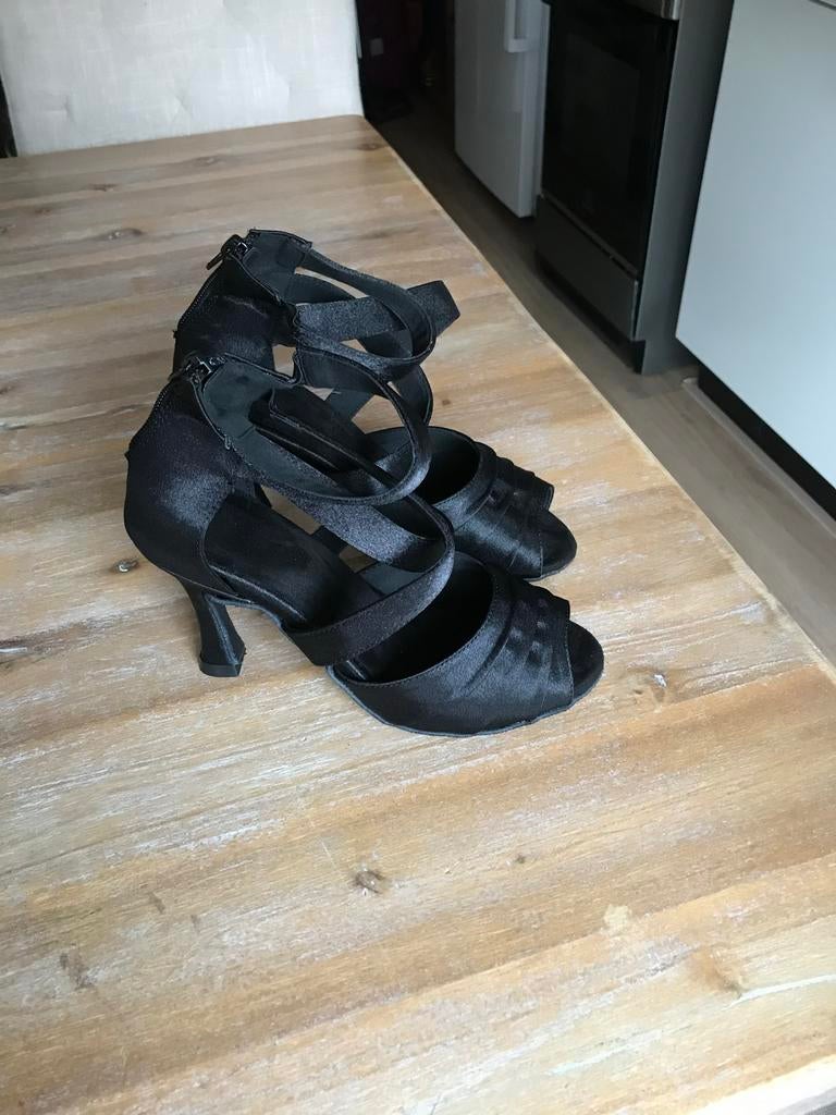 Nieuwe Latin Dansschoenen maat 36,5, Kleding | Dames, Schoenen, Ophalen of Verzenden, Nieuw, Zwart, Dansschoenen