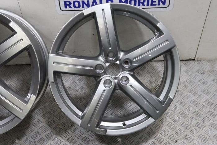 Sportvelgen Set van een Volkswagen Golf (Golf 04-), Auto-onderdelen, Banden en Velgen, 12 maanden garantie, -, -, Nieuw