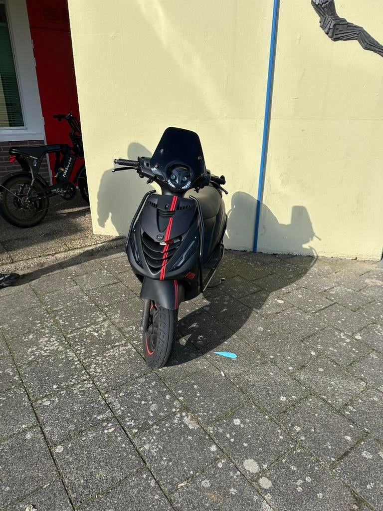 Paggio zip 80cc malossie iget. Ruilen kan ook, Fietsen en Brommers, Scooters | Piaggio, Ophalen, Zo goed als nieuw, Benzine, Zip