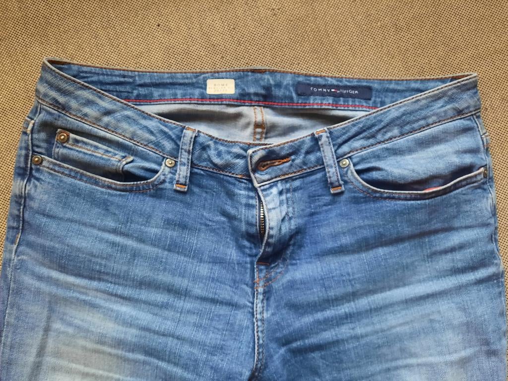 Nieuwe Tommy Hilfiger Jeans - te groot, Kleding | Dames, Blauw, Nieuw, Ophalen of Verzenden, W28 - W29 (confectie 36)