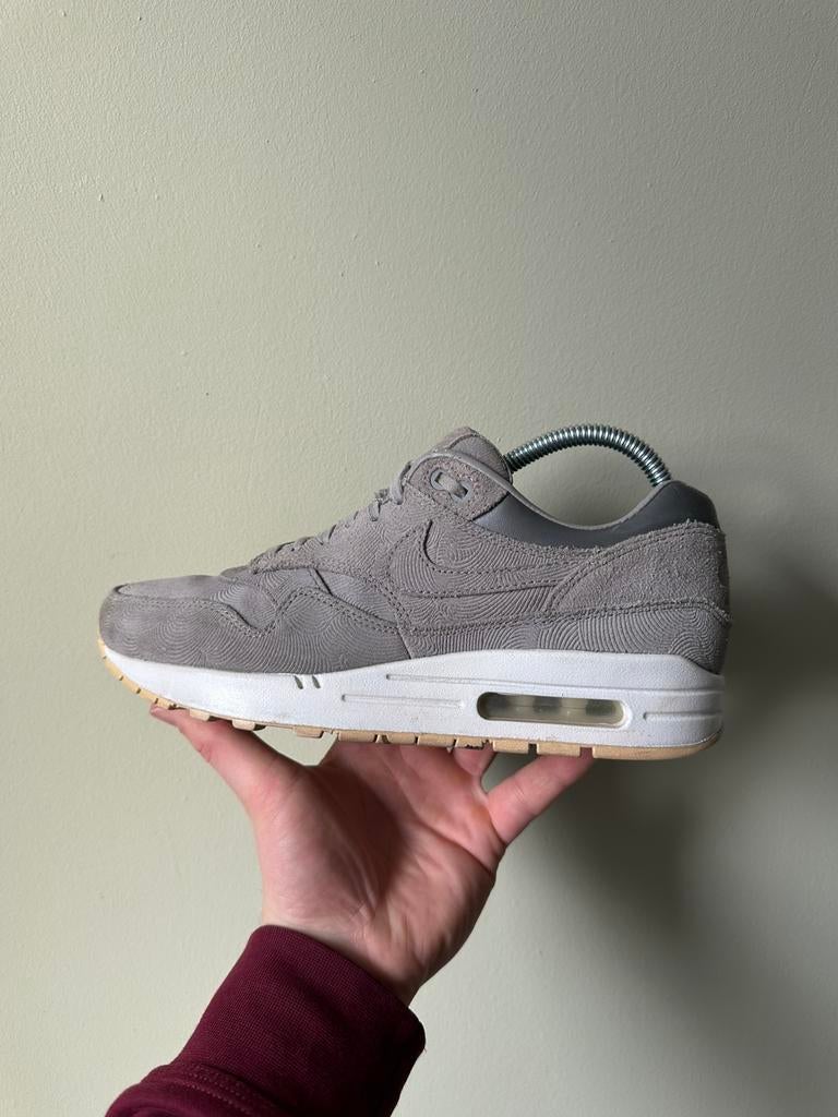 Nike Air Max 1 Premium Grey / 40, Ophalen of Verzenden, Zo goed als nieuw, Overige kleuren