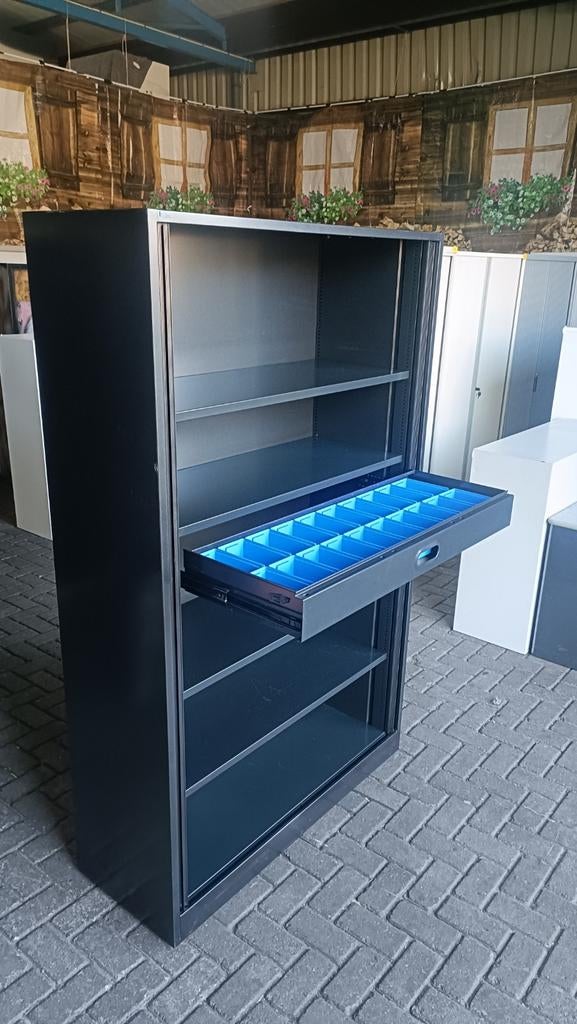 Zwarte Ahrend metalen roldeurkast , gereedschapladenkast, Gebruikt, 100 tot 150 cm, Metalen gereedschap laden roldeurkast, R