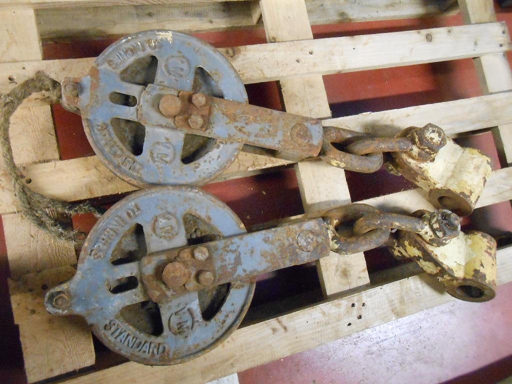 Zware Industriële Katrollen, vintage, Antiek en Kunst, Antiek | Gereedschap en Instrumenten, Ophalen