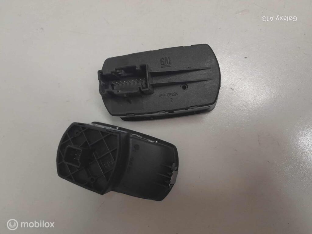 Raamschakelaar Opel Corsa D 13189333RW 13258521AA, Gebruikt, Ophalen of Verzenden