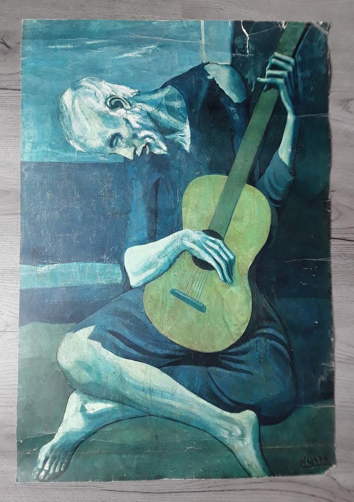 Picasso oude reproductie The Old Guitarist afm 67x45,5 cm, Ophalen, Voor 1940, Gebruikt