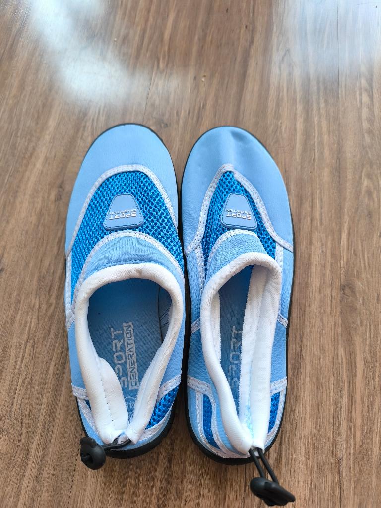 Waterschoenen maat 40, Watersport en Boten, Watersportkleding, Ophalen of Verzenden, Gebruikt, Dame of Heer, Overige typen