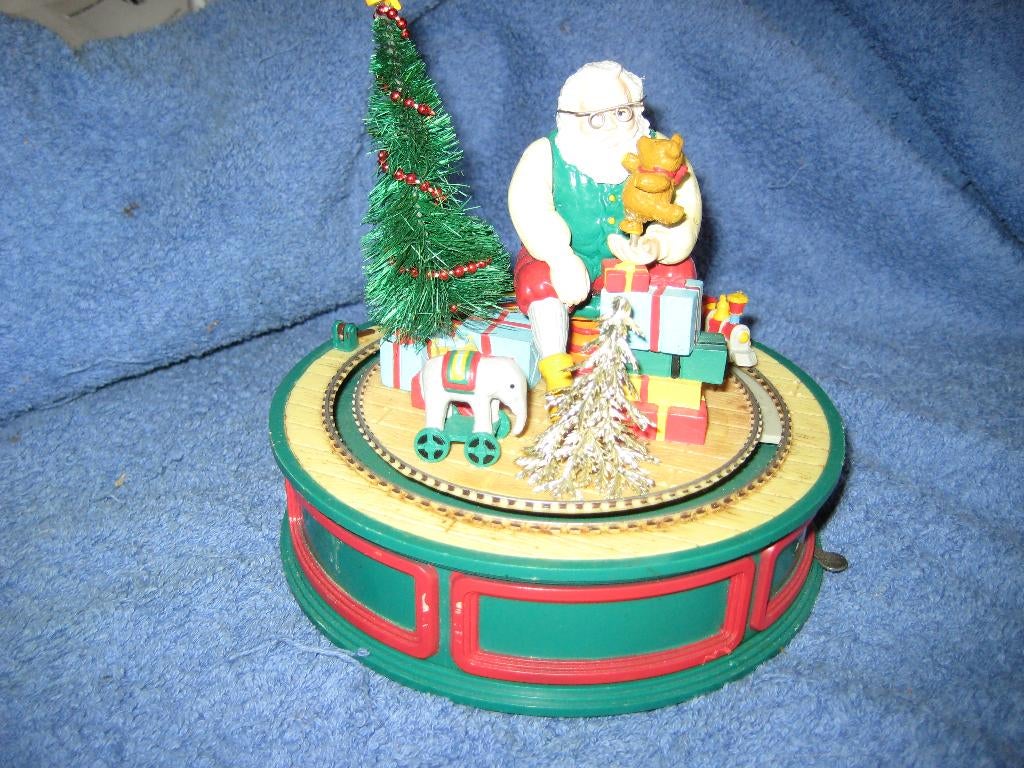 Speeldoos met kerstman en trein (414), Ophalen of Verzenden, Zo goed als nieuw, Feestartikel, Kerst of Sinterklaas