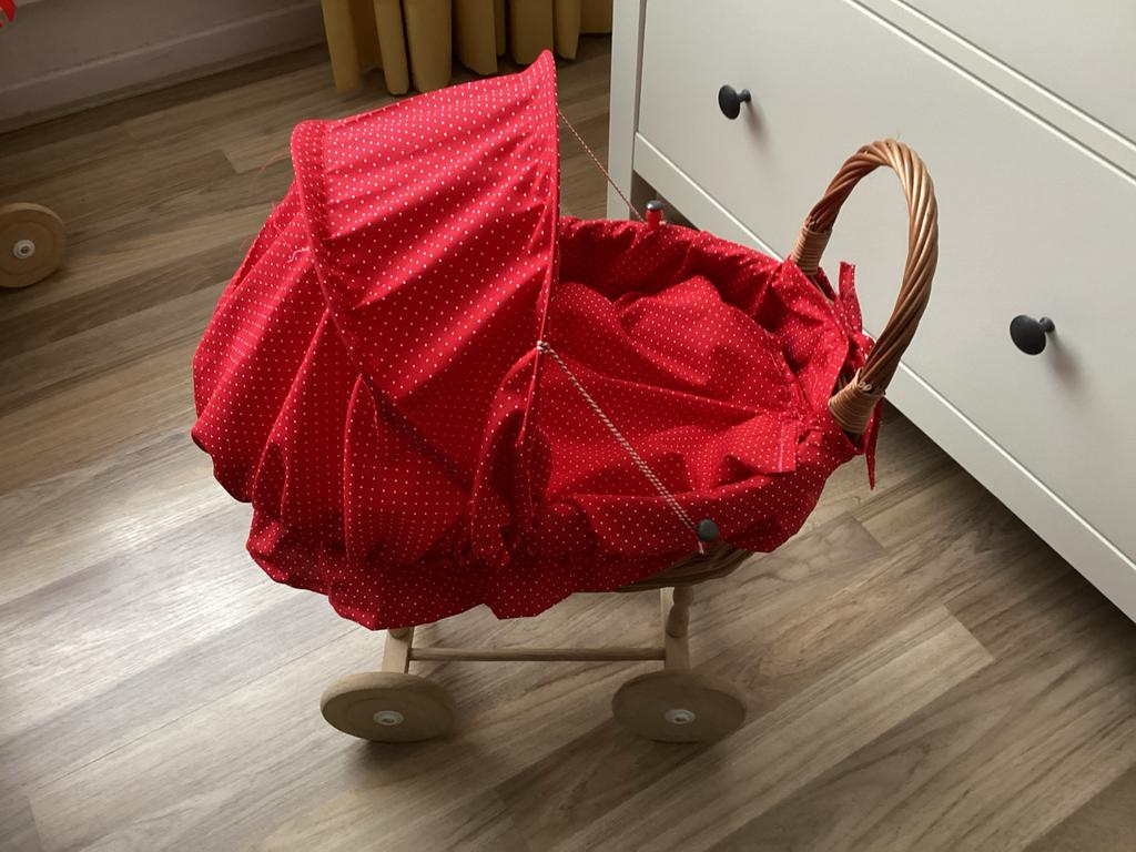 Rieten poppenwagentje, Kinderen en Baby's, Speelgoed | Poppen, Ophalen of Verzenden, Nieuw, Overige typen