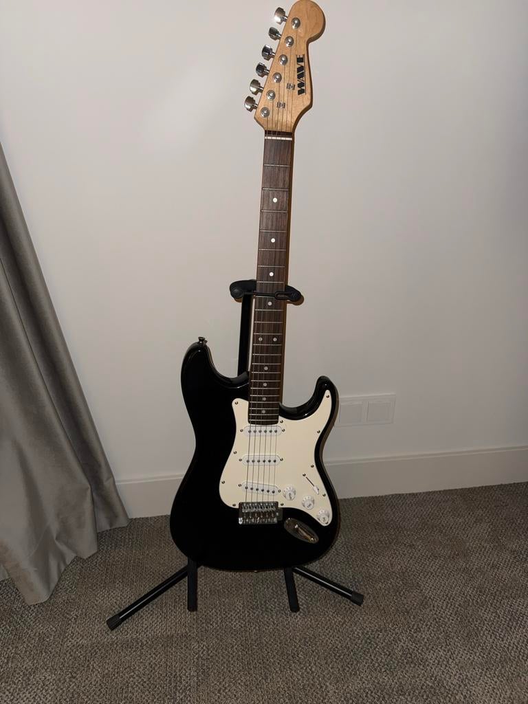 Elektrische Gitaar met Standaard, Tas en Stemmers, Muziek en Instrumenten, Ophalen of Verzenden, Gebruikt, Solid body, Overige merken