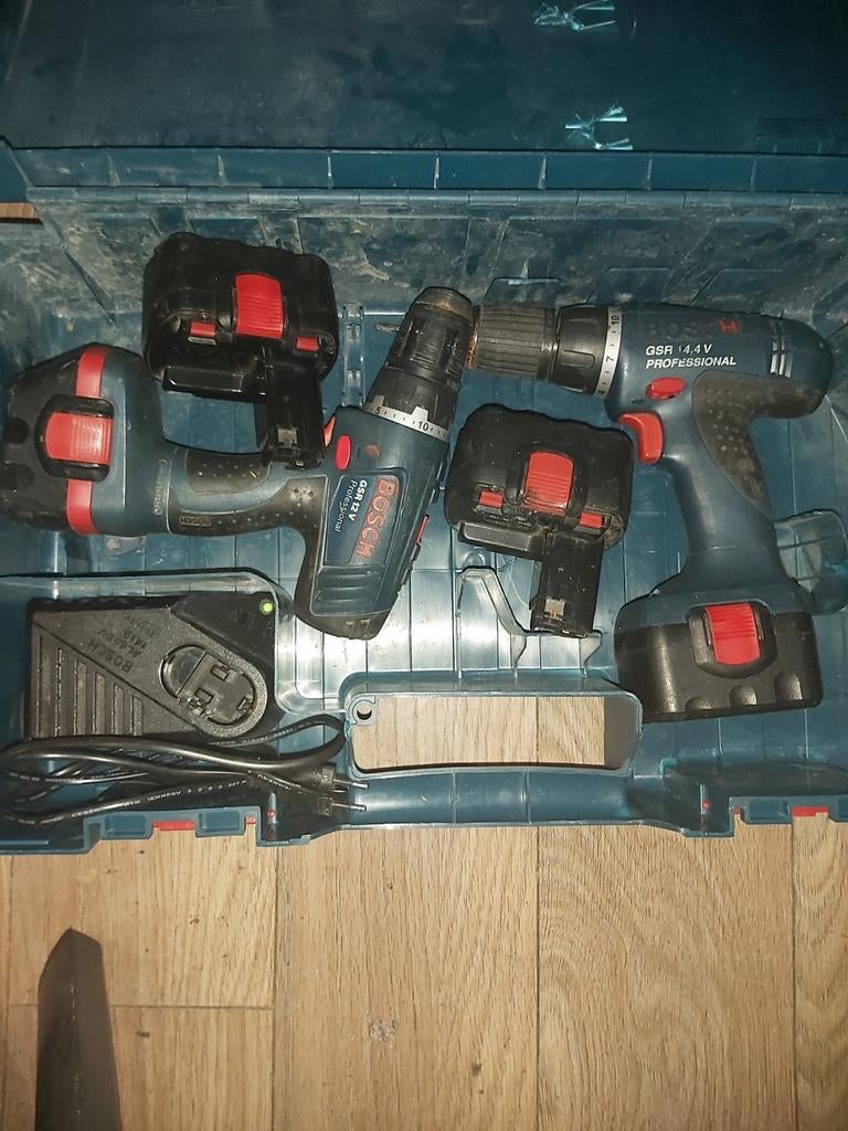 Bosch Professional Boormachines met Accu's en Lader, Gebruikt, Variabele snelheid, Ophalen of Verzenden, Boor- en Schroefmachine