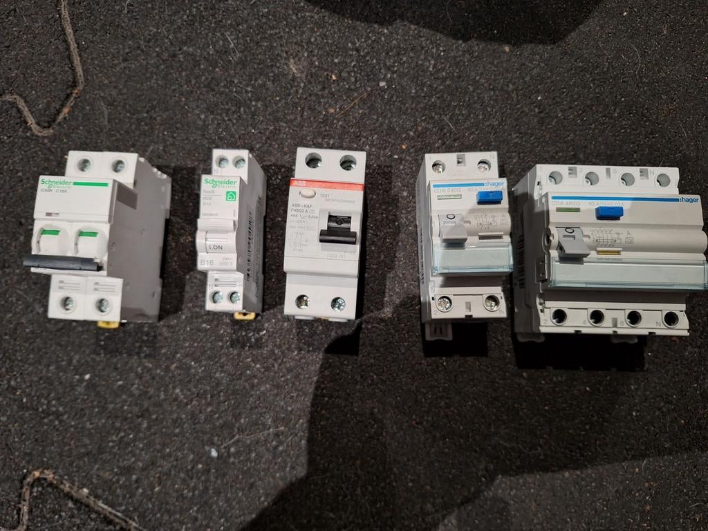 5x Automaten en Aardlekschakelaars - Nieuw, Ophalen of Verzenden, Nieuw, Schakelaar