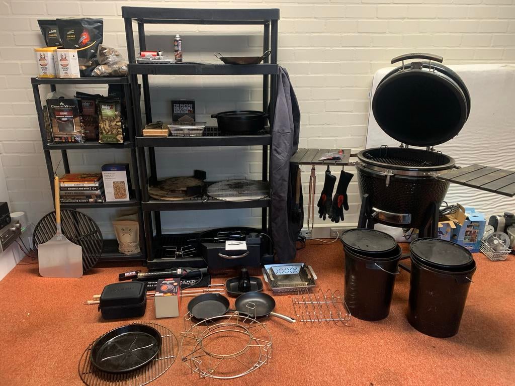Volt large kamado veel accessoires rotisseri/temp controller, Tuin en Terras, Houtskoolbarbecues, Ophalen, Gebruikt