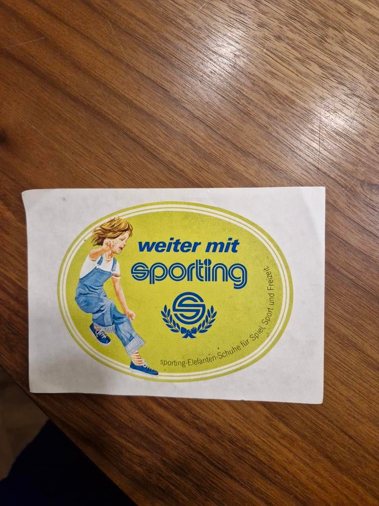 5920 Vintage Sporting Elefanten Schoenen Sticker, Ophalen of Verzenden