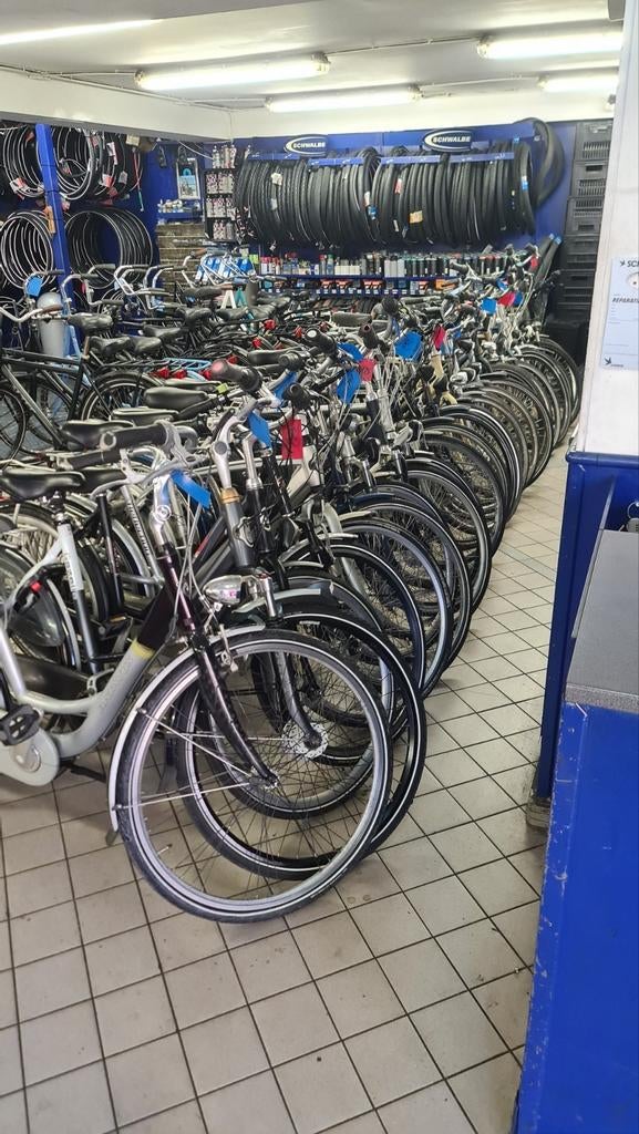 Foto 4 van 350 gebruikte fietsen transport dames heren enz