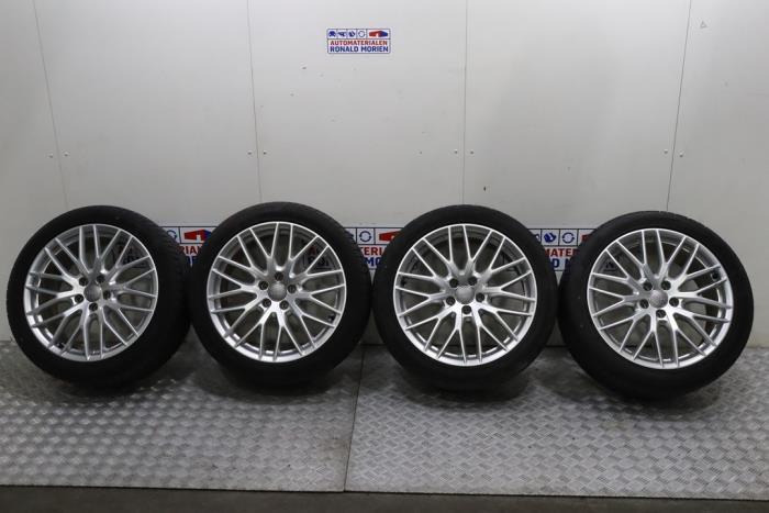 Sportvelgenset + banden van een Audi A6 (A6 11-), 12 maanden garantie, Gebruikt, -, -