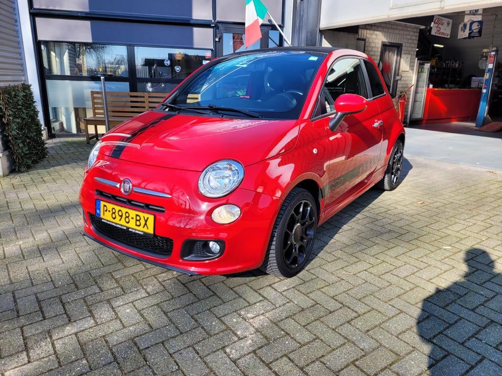 Fiat 500 C 1.2 Easy 2013 Mooi Rood apk 30-11-2025, Auto's, Fiat, Voorwielaandrijving, 4 cilinders, Leder en Stof, Bedrijf